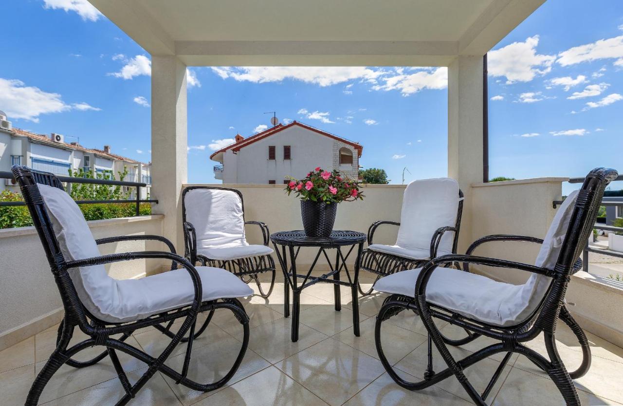 Holiday Apartment Suzana Rovinj Exteriör bild